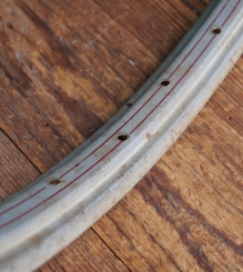 Felge, 26 Zoll (559), Stahl silber lackiert, Linierung rot, DDR 50er/60er J., NOS 