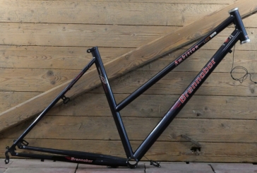 Fahrradrahmen für Tourenrad, Damen, 28 Zoll, Stahl, 80er J., hellblau-metallic, NOS 