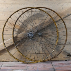 Laufradsatz, 26 Zoll (571), 1939, für Wulstbereifung, Holzdekor, Linien schwarz, Naben F&S verchromt, gebr. 