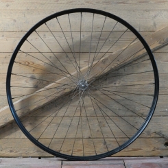 Vorderrad für Drahtbereifung 28 Zoll (622), DDR 1950, Felge schwarz, Linien blau/weiß, F&S-Nabe verchromt, gebr. 