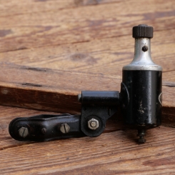 Dynamo Bosch, orig. 50er Jahre, 6V/3W, Rechtsläufer, Alu/schwarz lackiert, gebr. 