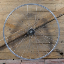 Hinterrad mit BERETTA-Felge, Alu, 28 Zoll (622), Breite ca. 26 mm, Nabe STURMEY ARCHER 3-Gang, NOS 