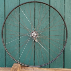 Hinterrad 28 Zoll (635) für Wulstbereifung, Bj. 1951, schwarz, Linien blau/weiß, Torpedo Nabe, gebr. 