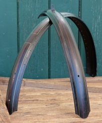 Schutzbleche Satz, 28 Zoll, Damenausführung, Ende 20er/Anfang 30er J., schwarz, Linien rot/gold, NOS 