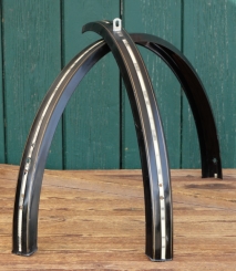 Schutzbleche Satz, 28 Zoll, Herrenausführung für Tourenrad, 60er/70er J., schwarz, Linien gold, gebr. 