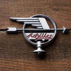 Schutzblechfigur ACHILLES, verchromt/lackiert, original 30er - 50er Jahre, gebr. 