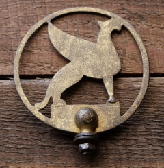 Schutzblechfigur GRITZNER, Stahl, gold überstrichen, original 30er Jahre, gebr. 