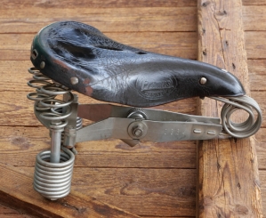 Sattel Herren, LEPPER Primus, Leder schwarz, Gestell verzinkt, 1980er J., gebr. 