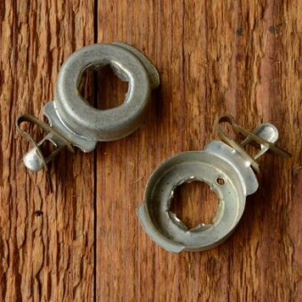 Fassung f. Glühbirne Frontscheinwerfer, D=19.0mm, zylindrisch, verzinkt 