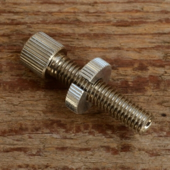 Stellschraube M8, L=42mm, Messing vernickelt, m. grosser Rändelmutter 