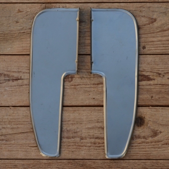 Spritzbleche für "REX Frontmotor" FM31, unlackiert, 2Stck.im Satz 