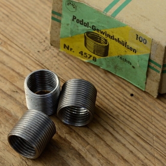 Pedal Gewindehülsen,  "VERMA" 5/8 Zoll x 24G aussen, 9/16 Zoll innen, Reparatur-Gewindeeinsatz, Rechtsgewinde, 