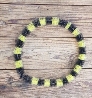 Nabenputzring, gelb-schwarz, Nylon, 1 Stück, L=650mm, für Mopeds mit Vollnaben, ablängbar 