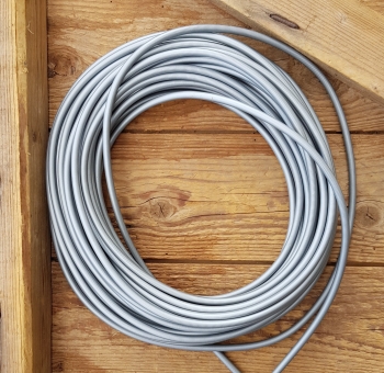 Bowdenzug Außenhülle, grau, Durchmesser außen 5.5mm, innen passend für 1,5 bis 2,5 mm Innenzug, Preis pro Meter 