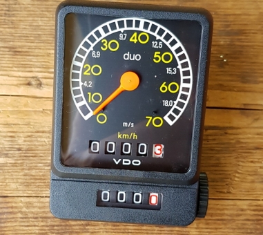 Tachometer "VDO duo", NOS,  rückstellbarer Tages KMZ, schwarz, ca. 65 x 100 mm,  je nach mont. VDO Antreiber  f. 20"-28" passend 