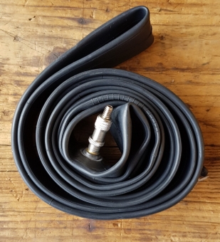 Fahrradschlauch, 28"  x 1 1/2, (40-635) , KURZES Dunlopventil, gut für 28 x 1  1/2 Wulst-oder Drahtreifen 28" geeignet    