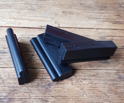 Bremsklötze für frühe Exporträder mit "horseshoe" Bremse , u.a. Typ Raleigh, Philipps, Rudge etc., Satz 4 Stück, schwarz, ca. 46,5 mm 