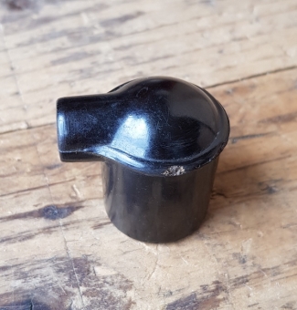 Zündkerzenstecker BREMI, schwarz, alte, große Ausführung , nicht entstört, geschraubter Einsatz, orig. Vorkriegsware  