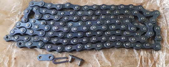 Fahrradkette "ungemarkt" 1/2 x 3/32  Zoll, ideal für Renn-und Sporträder mit 4-6 fach Kettenschaltung, ca. 50 Jahre alter Bestand ! 