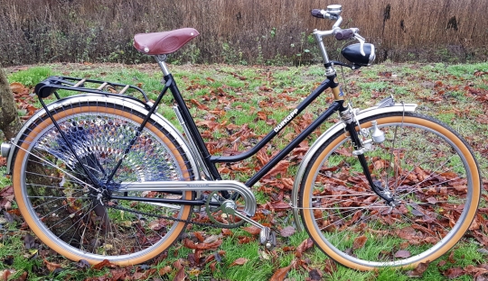 Damenfahrrad "DÜRKOPP", Tourensport 28 Zoll, Bj. 1953, sehr schöner Originallack,  RH: 56cm, sehr guter Zustand 