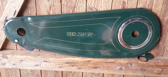 Kettenschutz Hollandrad, 28 Zoll, Moleskin Lacktuch, grün, orig. NOS, L=65cm, Mitte Mitte Loch=47,5cm 