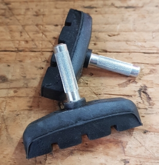 Bremsklötze 80-90er Jahre Cantilever-Bremse MTB /Tourer, 2er Satz, original aus Bestand in alter Bauform    