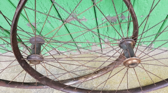 Laufradsatz für ca. 1900 Dreirad, Lastenrad, gr, Karren o.ä., 28 Zoll Wulstfelgen, Naben f. Steckachsen (innen ca. 20 mm)  