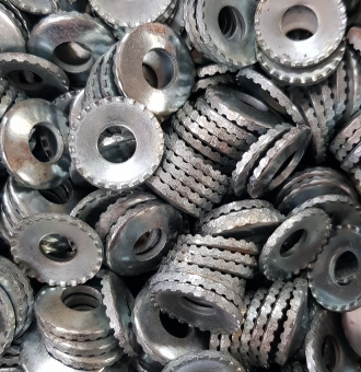 Unterlegscheibe für Nabe mit max. 8 mm Achse, gewölbt u. gezahnt für besten Halt des Vorderrades, verzinkt, D: 20 / 8,3 mm, 1 Stück    