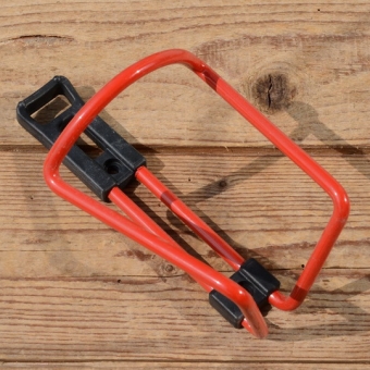 Halter für Trinkflasche, rot, Alu / Kunststoff, zur Rahmenmontage, NOS 80/90er J. 