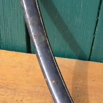 Wulstfelge 28 x 1 ½, 36-loch, schwarz, Linierung weiß, passend gebohrt für 2mm-Speichen 