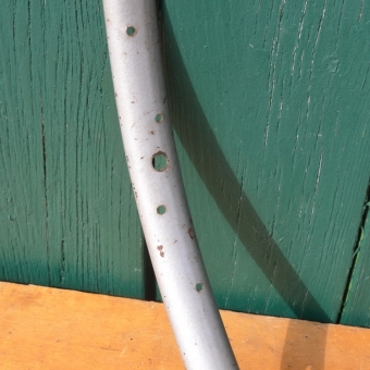 Wulstfelge 28 x 1 ½, 36-loch, silber, passend gebohrt für 2mm-Speichen 