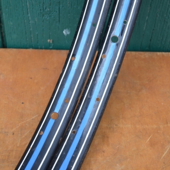 Wulstfelgensatz 26 x 1 ½, 36-loch, Breite 33 mm, schwarz, Linierung blau/weiß, 