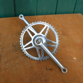 Tretlager Glockenausführung für 40x70 mm Tretlagergehäuse.  