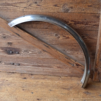 Moped-Schutzblech 17 Zoll vorn, roh, Weite unten ca. 625 mm, Breite ca. 75 mm 