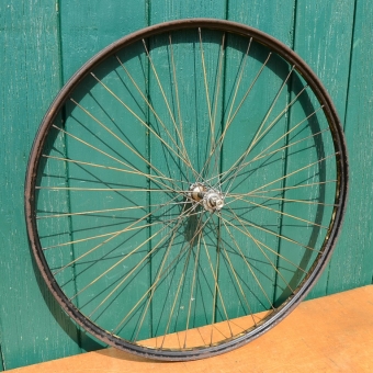 Laufrad vorn "Miele" 28 x 1,75, Speichen patiniert, Felgenbreite 37 mm 