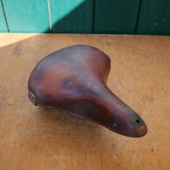 Sattel "Lepper" gemarkt "NSU", Leder mittelbraun 