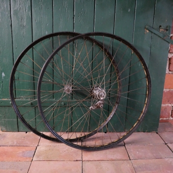 Laufradsatz 28 x 1,75, "Miele" schwarz, 50er Jahre, Linierung gold geflammt, 