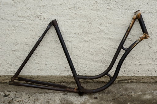 Fahrradrahmen "MIELE",  Damenausf., 28 Zoll,  RH=55cm, orig. 50er J., ohne Gabel,  ohne Tretlager 