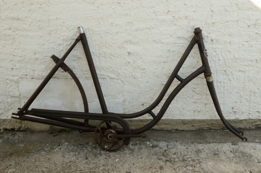 Fahrradrahmen "ADLER",  Damenausf., 26 Zoll , RH=55cm, orig. 30er J., incl. Gabel,  u. Tretlager 