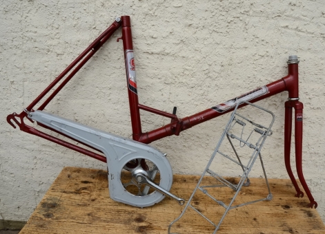 Fahrradrahmen,  28 Zoll Klapprad aus russischer Produktion , incl. orig.  Gepäckträger und Schutzblechsatz, 70er Jahre 