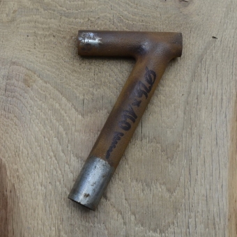 Winkelsattelstütze, Durchmesser: 26 mm, Länge: 160 mm, gebraucht, orig. 10-40er Jahre, Zustand siehe Bilder. 