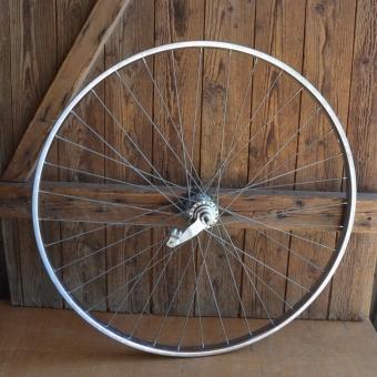 Laufrad 28 x 1 5/8 hinten, Nabe Jet, NOS 70er 