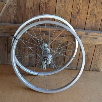 Laufradsatz 20 Zoll, Alu, 70er Jahre, NOS, 20-Loch, Nabe hinten Karat Super 