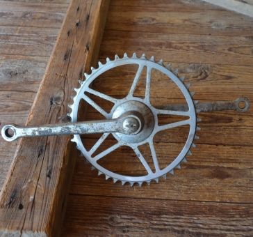 Tretlager Glockenausf. Achslänge 136 mm, Kurbellänge 172 mm,  50er Jahre 