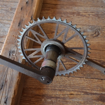 Tretlager Glockenausf. Achslänge 136 mm, Kurbellänge 172 mm,  30er Jahre 