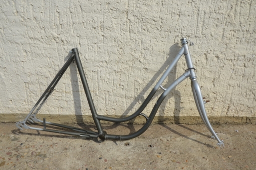 Fahrradrahmen "Tourenrad" Damenausf. 26 Zoll, Stahl, RH=52 cm, 90er Jahre.  