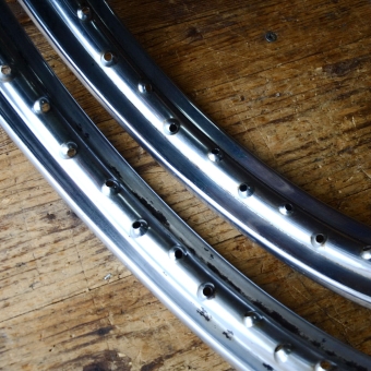 Felgensatz 1.50-17 (21 x 2,75) , 36 Loch,  verchromt, gebraucht mit Patina 