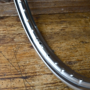 Felge "Silverseal" 16 x 1.2 verchromt, Breite 45 mm, Bohrdurchmesser 5,2 mm, leichte Patina 