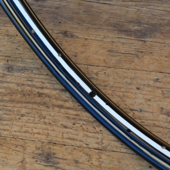 Felge f. Drahtbereifung 26 x 1,75, 36-Loch, orig. weiß-gold liniert, alter Lagerbestand 