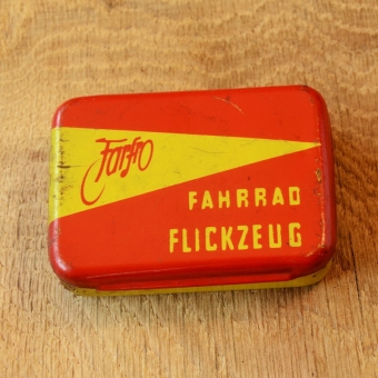 Flickzeug Blechdose "FARFRO" orig. 50er Jahre, 83 x 59 x 22 mm, ohne Inhalt 